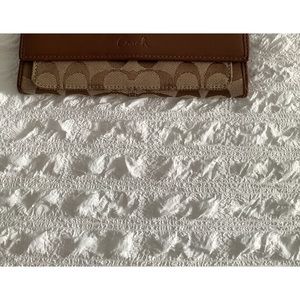 Coach wallet, EUC.